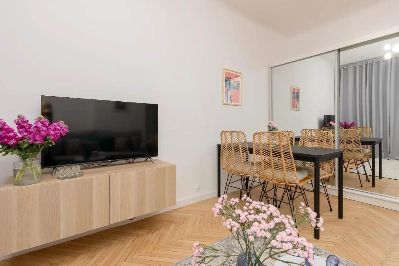 Stylish And Sweet Apartment In Warsaw Near Park Lazienki By Noclegi Renters
